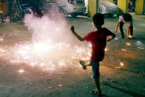 Mumbai doesn't care about SC order on firecrackers, FIR in Mankhurd