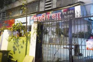 Cops find 19 bar girls behind kitchen wall during raid in Goregaon