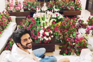Kartik Aaryan's fan goes a mile extra to surprise the actor