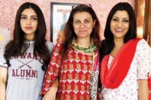 Bhumi and Konkona shine bright on the sets of their next project