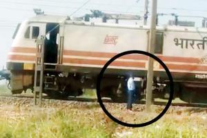 Mumbai: Railway motorman stops train to attend nature's call