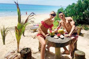 Karolina Pliskova chills with hubby Michal Hrdlicka in Seychelles