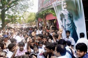 Rajinikanth fans will kick off 2.0 revelry at 4 am in Mumbai's temple