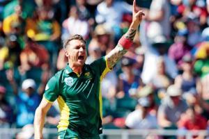 Dale Steyn claimed 2/18 in 7 overs