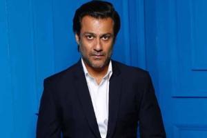 Kedarnath: Abhishek Kapoor visits Shiv temple ahead of trailer launch