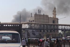 Video: Fire breaks out near Bandra station 