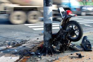 Two dead after bike rams into divider on Delhi's Signature Bridge