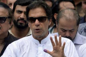 Imran Khan orders inquiry into police officer's murder