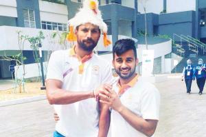Manpreet Singh wishes 'cocky' Rupinder  Pal Singh on his 28th birthday!