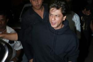 Cops halt Shah Rukh Khan's birthday party