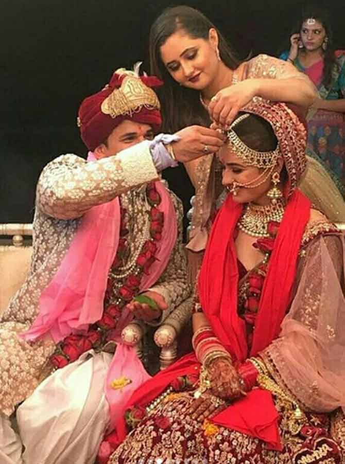 Prince Narula and Yuvika Chaudhary's wedding was attended by close friends Rashami Desai, Surbhi Jyoti, Arti Singh, Priyank Sharma, Benafsha Soonawalla, Gurmeet Choudhary and Debina Bonnerjee, Jai Bhanushali and Mahhi Vij, Rannvijay Singha and Priyanka Vohra, Karan Kundra and Anusha Dandekar. Apart from these, a few names from Bollywood - Suniel Shetty, Tabu and Sohail Khan also added glamour to the function.