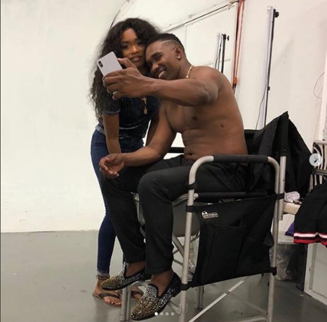 At the 2013 IPL and 2015 IPL, Dwayne Bravo won the purple cap as leading wicket taker of the tournament. Dwayne Bravo shared this picture of himself with his makeup artist during a shoot.