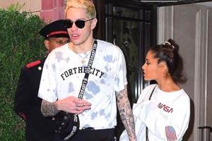 Ariana Grande breaks up with Pete Davidson?