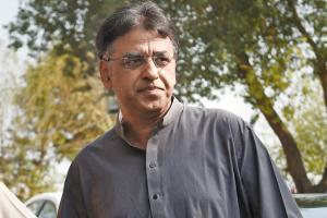 Asad Umar: Ready to share details of CPEC debts with IMF