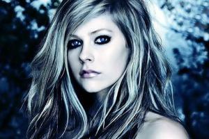 Avril Lavigne has no marriage regrets