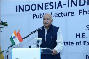 Congress asks MJ Akbar to come clean or resign