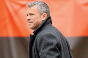 NFL legend Mark Brunell to swap football for paper aeroplanes