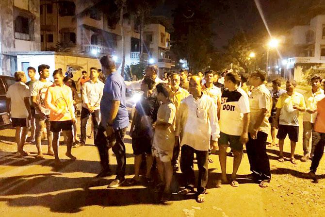 Hundreds of residents have started patrolling the area at night. Pics/Hanif Patel