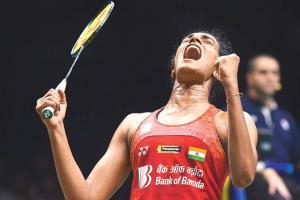 Big fish Sindhu, Saina and Srikanth fetch Rs 80 lakh each