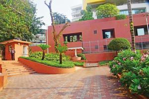 Want a property for less than a rupee per sq ft at Pali Hill in Bandra?