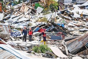 Indonesia's rubble still has 5,000 people missing