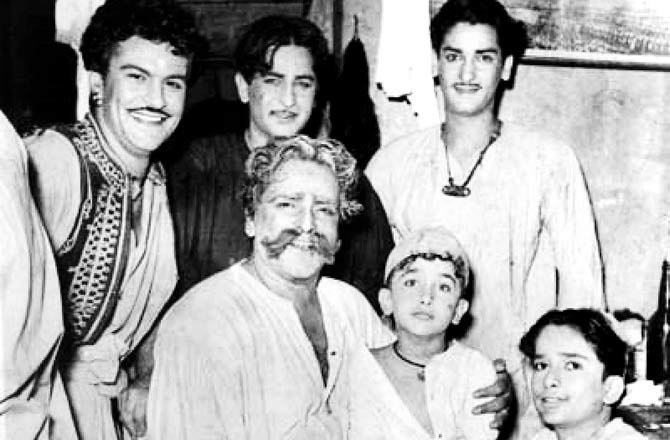 The Kapoor clan in costume
