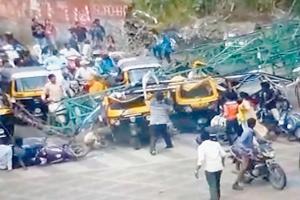 Pune hoarding deaths force TMC chief to initiate action