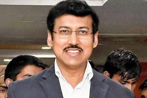 Rathore announces Rs 15 lakh relief for family of DD News cameraman