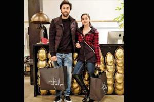 Ranbir Kapoor and Alia Bhatt shopping on the streets of NYC is adores!
