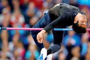 Asian Para Games: Sharad Kumar jumps to gold