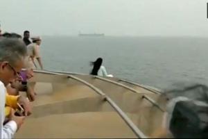Video: Amruta Fadnavis takes risky selfie on ship in Mumbai, apologises