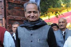 Gehlot attacks Rajasthan govt over deteriorating health conditions