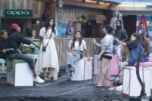 Bigg Boss October 4 Update: Deepak misbehaves with Jasleen Matharu