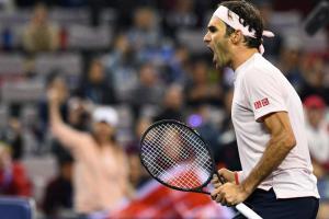 Roger Federer powers past Struff into Basel quarter-finals