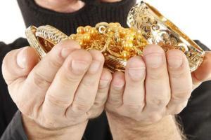 Thane Crime: Jeweller shuts shop collecting Rs 85 lakh from depositors