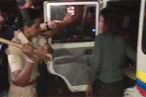 These brutal attacks on Mumbai Police will leave you shocked!