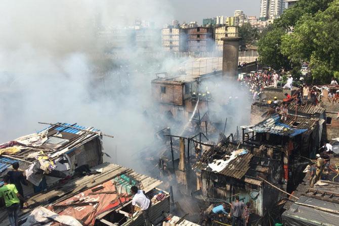 Mumbai Bandra fire