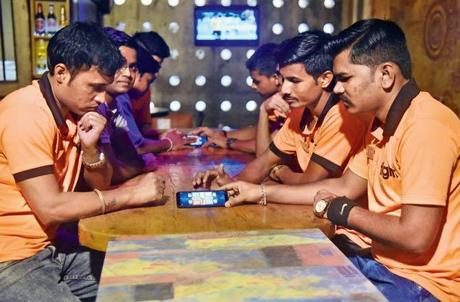 The restaurant staff usually play Ludo between 4 pm to 7 pm. Pic/Sameer Markande