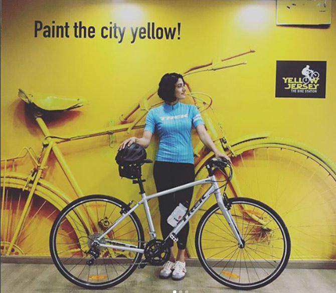 Ashwini Ponnappa also loves to ride a bicycle, here she captioned, I'm a TREK Bikes girl thanks to Trek Bicycle India for this wonderful gift - the FX S4!! It is a masterpiece and will surely enhance my training, apart from also letting me unwind with rides around the city thanks to Shilpa from Yellow Jersey - The Bicycle Station in Hyderabad for explaining every detail of the bike to me! Looking foward to some pedalling days #trekbikesindia #betterwithbikes #believeinbikes