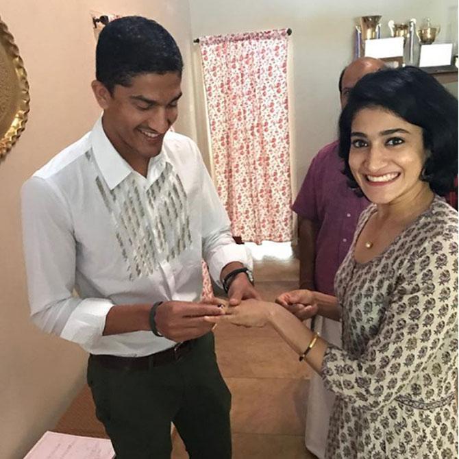 On October 30, 2017, Ashwini Ponnappa shared this picture of her engagement to Karan Medappa. That million-dollar smile on Ashwini Ponnappa's face says it all!