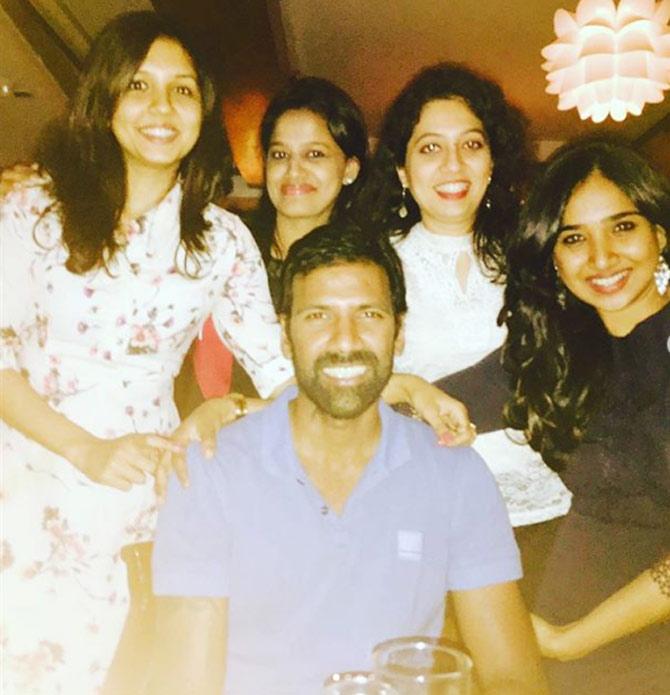 Lakshmipathy Balaji's wife Priya Thalur posted this picture of a night out. She captioned, 'With my favourites. #aboutlastnight #funfridays'
