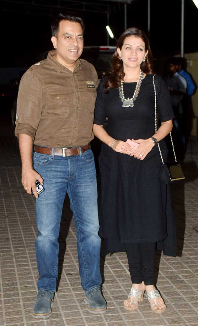 Prachee Shah with husband Vishwaas Paandya also attended the special screening of Sui Dhaaga at a multiplex in Juhu
