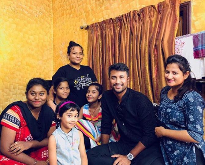 Pragyan Ojha recently shared this throwback picture with all his cousins and he captioned it saying, 'Cousins from all over, unite! Missing a few though. This summer, making new memories and reliving happy old ones! #familytime #timetravels #throwback'