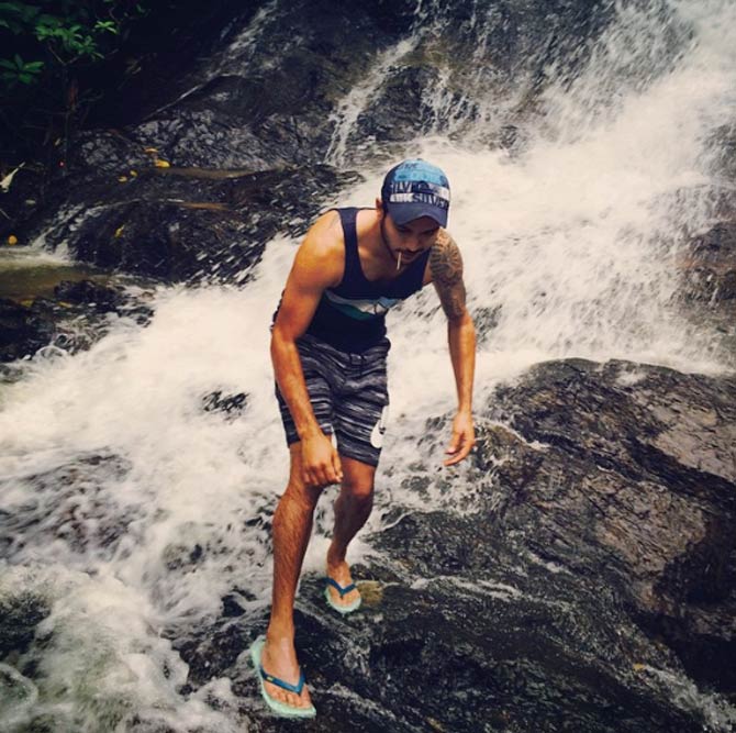 Manish Pandey is quite the IPL veteran, having started his IPL career with Mumbai Indians in 2008. Manish Pandey loves simple vacations with his friends, here he is spotted getting drenched under a water fall