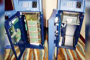 Two held for swindling Rs 1.16 crore from ATMs