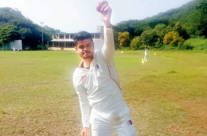 Atish Walinjkar took eight wickets