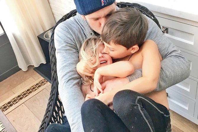 Tom Brady with his kids