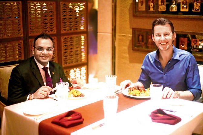 Brett Lee with hotel manager Sachin Mylavarapu