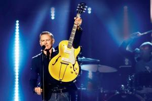 Bryan Adams is going back to Summer of '69