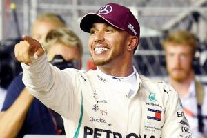 Lewis Hamilton storms to pole in Singapore
